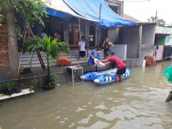 Genuk Semarang dilanda Banjir, terparah di Bangetayu Kulon, Ratusan Rumah penduduk masih tergenang