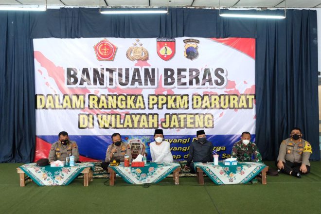 Kurangi Dampak PPKM Darurat Polda Jateng Gelontorkan Bansos 385.000 ton Beras