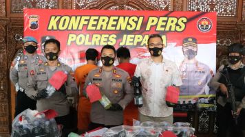 Polres Jepara Kembali Ungkap Kasus Miras Oplosan Yang Akibatkan Korban Meninggal