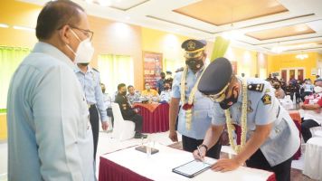 Kakanwil Kemenkumham Jateng Pimpin Sertijab 2 Kalapas Nusakambangan