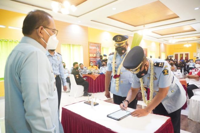Kakanwil Kemenkumham Jateng Pimpin Sertijab 2 Kalapas Nusakambangan