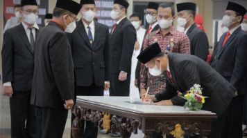 Lantik 42 Notaris, Kakanwil Kemenkumham Jateng Berikan Wejangan Ini