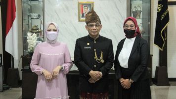 Lantik Notaris Pengganti, Kakanwil Yuspahruddin Ingatkan Untuk Selalu Patuhi Aturan
