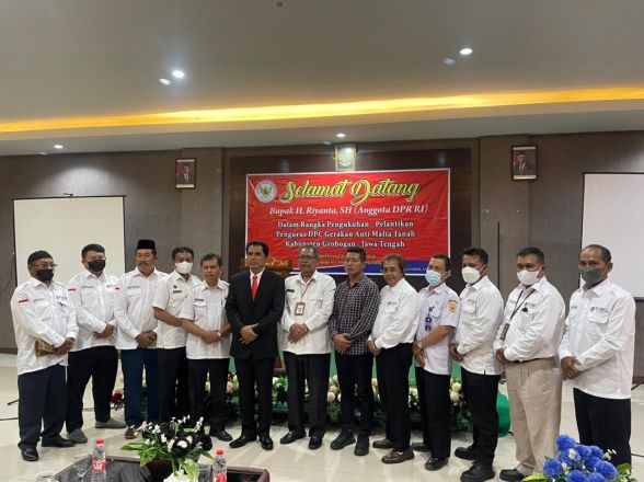 Ketua Umum GAMAT RI Riyanta Mengukuhkan Pengurus DPC GAMAT RI Kabupaten Grobogan