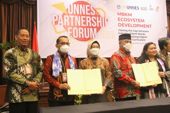 Kakanwil Kemenkumham Jateng Berikan Dukungan Untuk Unnes Partnership Forum 2022