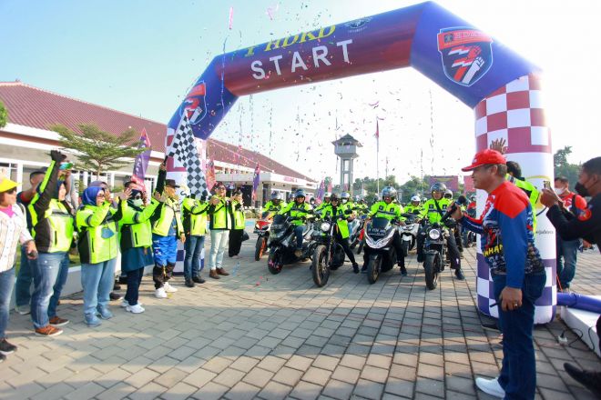 Bikers Kemenkumham Jateng Ramaikan Acara Fun Touring de Java Sembari Bhakti Sosial