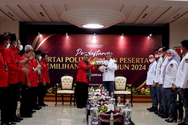 Megawati Kuasakan ke Bambang Pacul, PDIP Resmi Daftar Pemilu ke KPU Pertama Daftar Pemilu 2024