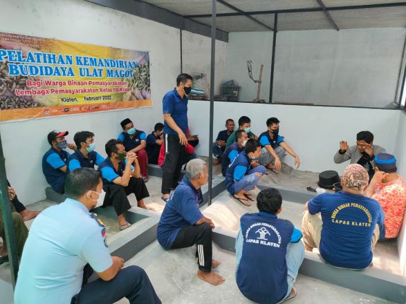 Manfaatkan Limbah Sampah Organik, Kemenkumham Jateng Dorong Lapas Klaten Produksi Pakan Ulat Magot
