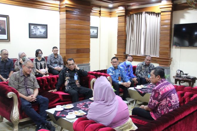 Ali dampingi Ita audiensi terkait Pendaftaran UMK berbadan Hukum dengan dirjen AHU Kemenkumham Jawa Tengah