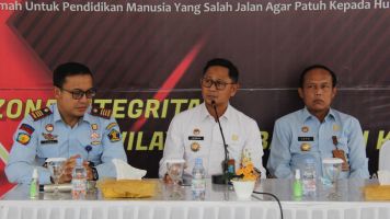 Pejabat Administrasi Kemenkumham Jawa Tengah Kunjungi Rutan Kelas IIB Banyumas bicara ZI