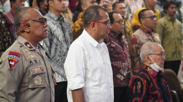 Wakil Menteri Hukum dan HAM Prof. Dr l. Edward Omar Sharif Hiareij bicara soal Demokrasi Hukum Pidana )