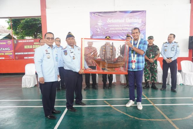 Kunjungi Lapas Kelas IIB Batang, Wamenkumham RI Prof Dr. Edward Omar Sharif Hiariej beri atensi positif