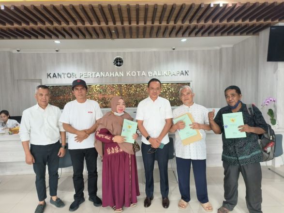 Riyanta Anggota DPR RI Komisi II Sidak di Kantah BPN Kota Balikpapan Kalimantan Timur