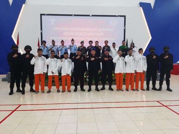 Ucapkan Ikrar di Lapas Karanganyar Nusakambangan, 6 WBP Tindak Pidana Terorisme Kembali Kepangkuan Ibu Pertiwi
