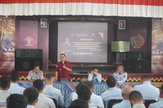 Tiga Kunci Sukses dalam menjalankan Kerja, Karakter, Kompetensi dan Literasi