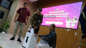 Kanim Surakarta Musnahkan Arsip Fisik Substantif Keimigrasian