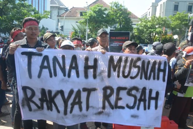 Warga Terdampak Tol Semarang Demak Unjuk Rasa di Depan Kantor Gubernur Jateng, Tolak Skema Tanah Musnah UGR