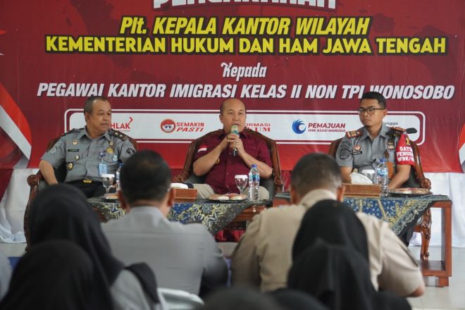 Beri Penguatan di Kanim Wonosobo, Plt Kakanwil Kemenkumham Jateng : Kemudahan Layanan Tidak Boleh Melanggar Regulasi
