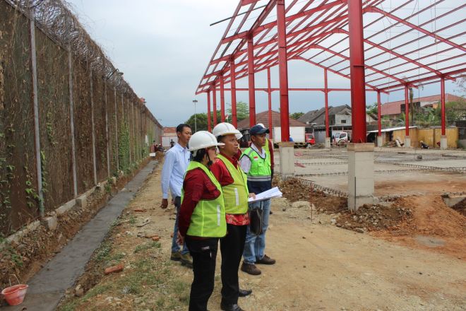 UKPBJ Setwil Jawa Tengah Hazmi Saefi dan Andy C Tinjau Proyek Pembangunan Gudang Sarpras Rupbasan Kelas II Purwokerto