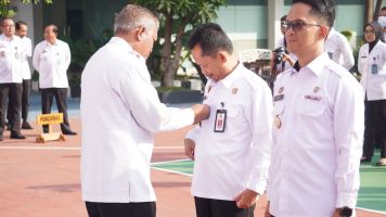 Sematkan Pin WBK, Kakanwil Kemenkumham Jateng Ajak Jajaran Tingkatkan Inovasi
