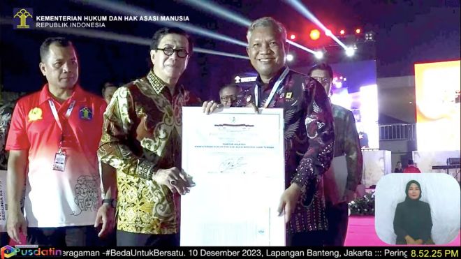 Puncak Peringatan Hari HAM Ke-75 Tahun 2023, Kanwil Kemenkumham Jateng Sabet Penghargaan Pembina HAM Terbaik