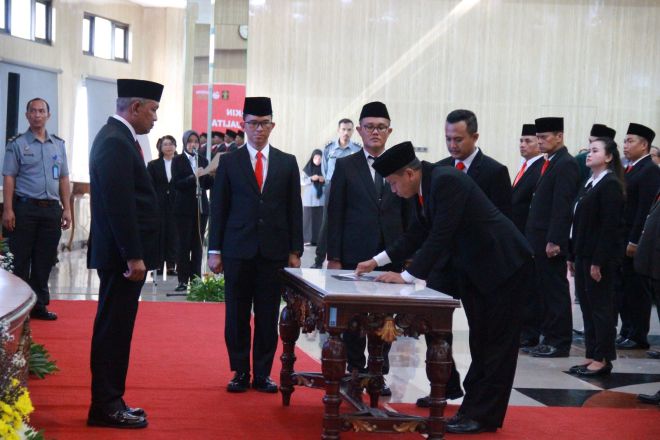Gelar Pelantikan/Pengambilan Sumpah Jabatan, Kakanwil Kemenkumham Jateng Sampaikan Pesan-Pesan Ini