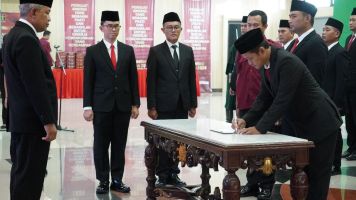 Kakanwil Kemenkumham Jawa Tengah Tejo Harwanto Pimpin Prosesi Pengambilan Sumpah Profesi Notaris dan anggota MPDN