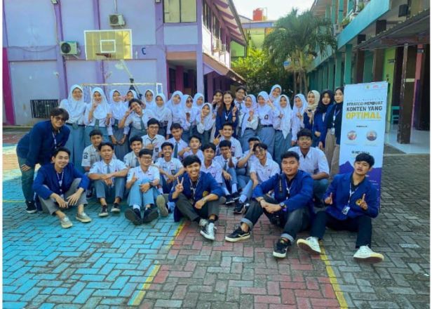 Mahasiswa Ilmu Komunikasi USM Memberikan Pelatihan Digital Marketing Strategi Membuat Konten Yang Optimal di SMK N 8 Semarang