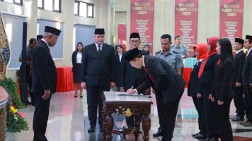 Ambil Sumpah WNI Naturalisasi, Kemenkumham Harapkan Kontribusinya Bagi Indonesia