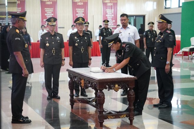 Kakanwil Kemenkumham Jateng Lantik 6 Pejabat Manajerial
