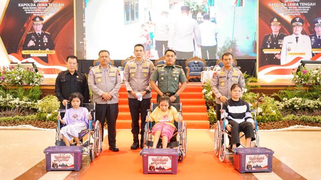 Irjen Pol Ahmad Luthfi: Bakti Sosial di Pemalang Berbagi Kasih Dengan Penyandang Disabilitas