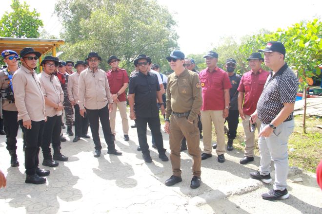 Monitoring Kawasan Nusakambangan, Menteri Hukum dan HAM Kunjungi Kampung Laut
