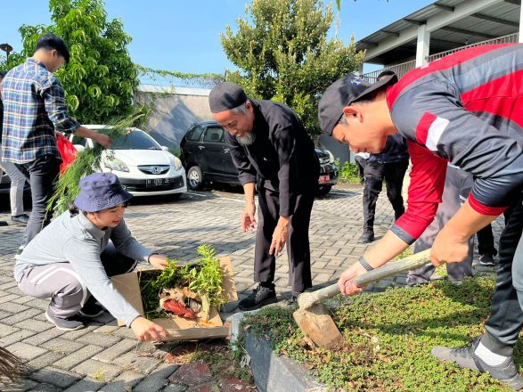 Peringati Hari Pengayoman Ke – 79, Kemenkumham Jateng Adakan Bersih-Bersih Lingkungan