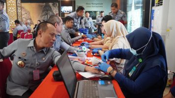Songsong Hari Pengayoman Ke-79, Kanwil Kemenkumham Jateng Gelar Kegiatan Donor Darah