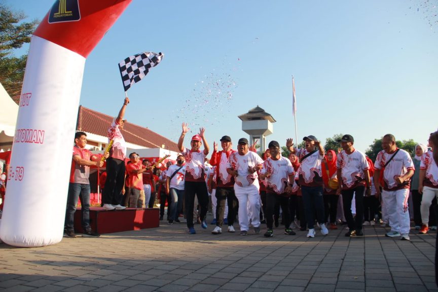 Peringati HUT RI dan Hari Pengayoman Ke-79, Kemenkumham Jateng Gelar Jalan Sehat