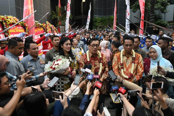 Terima Jabatan Menkumham, Supratman Minta Kolaborasi Seluruh Jajaran Kemenkumham