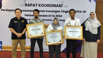 Kanwil Kemenkumham Jateng Sabet Penghargaan Terbaik Penyusunan Laporan Keuangan