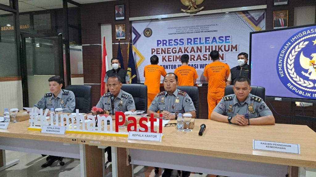 Tiga WNA Asal China Diduga Gunakan Dokumen Palsu untuk Bekerja di Magelang, Imigrasi Lakukan Penyelidikan