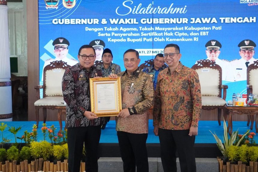 Kanwil Kemenkum Jawa Tengah Serahkan Pencatatan Kekayaan Intelektual dan Sertifikat Hak Cipta di Kabupaten Pati