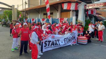 Meriahkan HUT Ke-80 RI, RW 07 Kelurahan Sampangan Adakan Jalan Sehat Keluarga