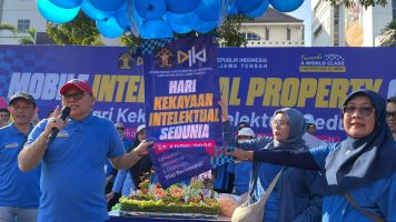 Cara Unik Kanwil Kemenkum Jateng Layani Masyarakat di Hari KI Sedunia