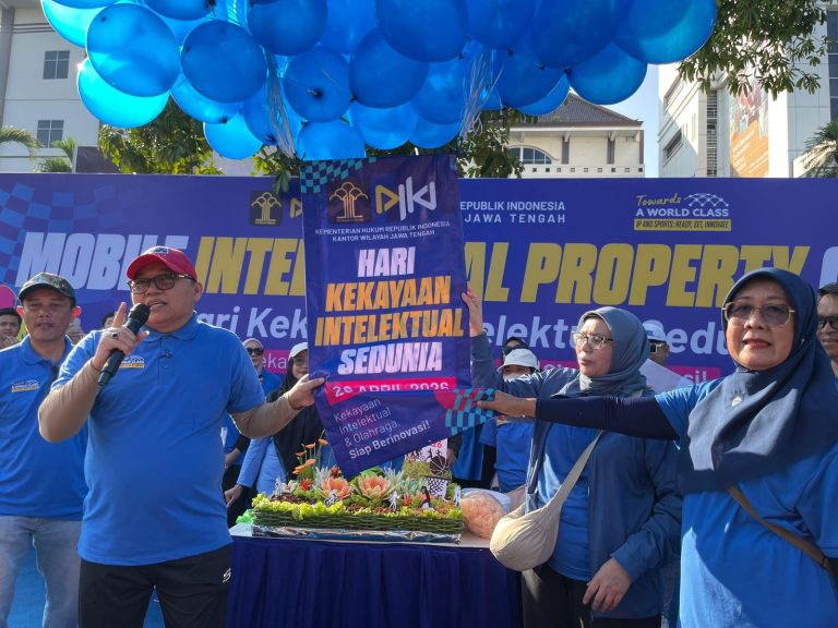 Cara Unik Kanwil Kemenkum Jateng Layani Masyarakat di Hari KI Sedunia