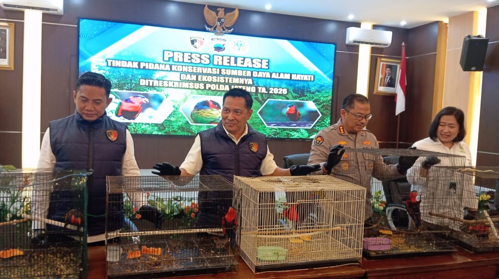 Ditreskrimsus Polda Jateng dan BKSDA Berhasil Selamatkan Belasan Satwa Liar Dari Perdagangan Ilegal, Tiga Tersangka Turut Diamankan