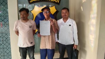 19 WARGA GOMBEL LAPORKAN DIREKTUR PT PAKUWON PERMAI KE POLDA JATENG, DIDUGA RUSAK LINGKUNGAN AKIBAT PEMBANGUNAN MALL