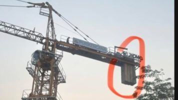 Forum Advokasi Rakyat Ancam Lapor Pidana dan Desak Pembekuan Izin Jika Crane Tetap Beroperasi di Atas Jalan Umum
